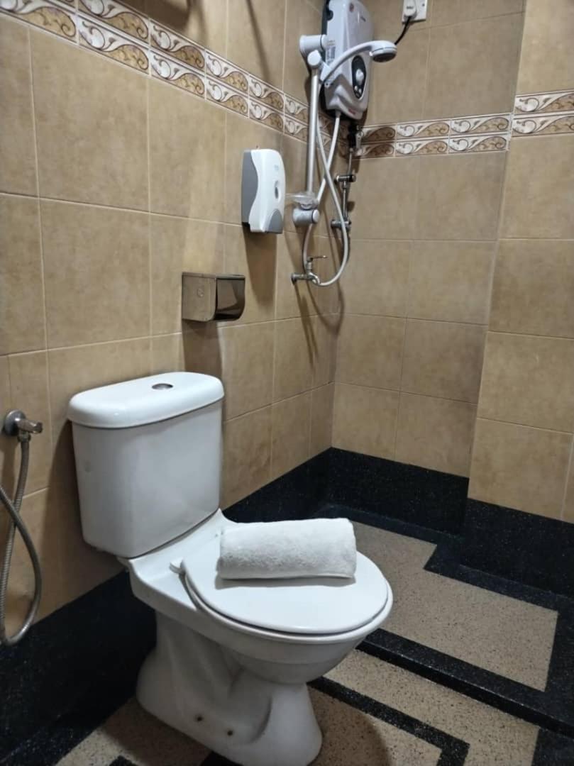 Maple Boutique Hotel קוטה בארו מראה חיצוני תמונה