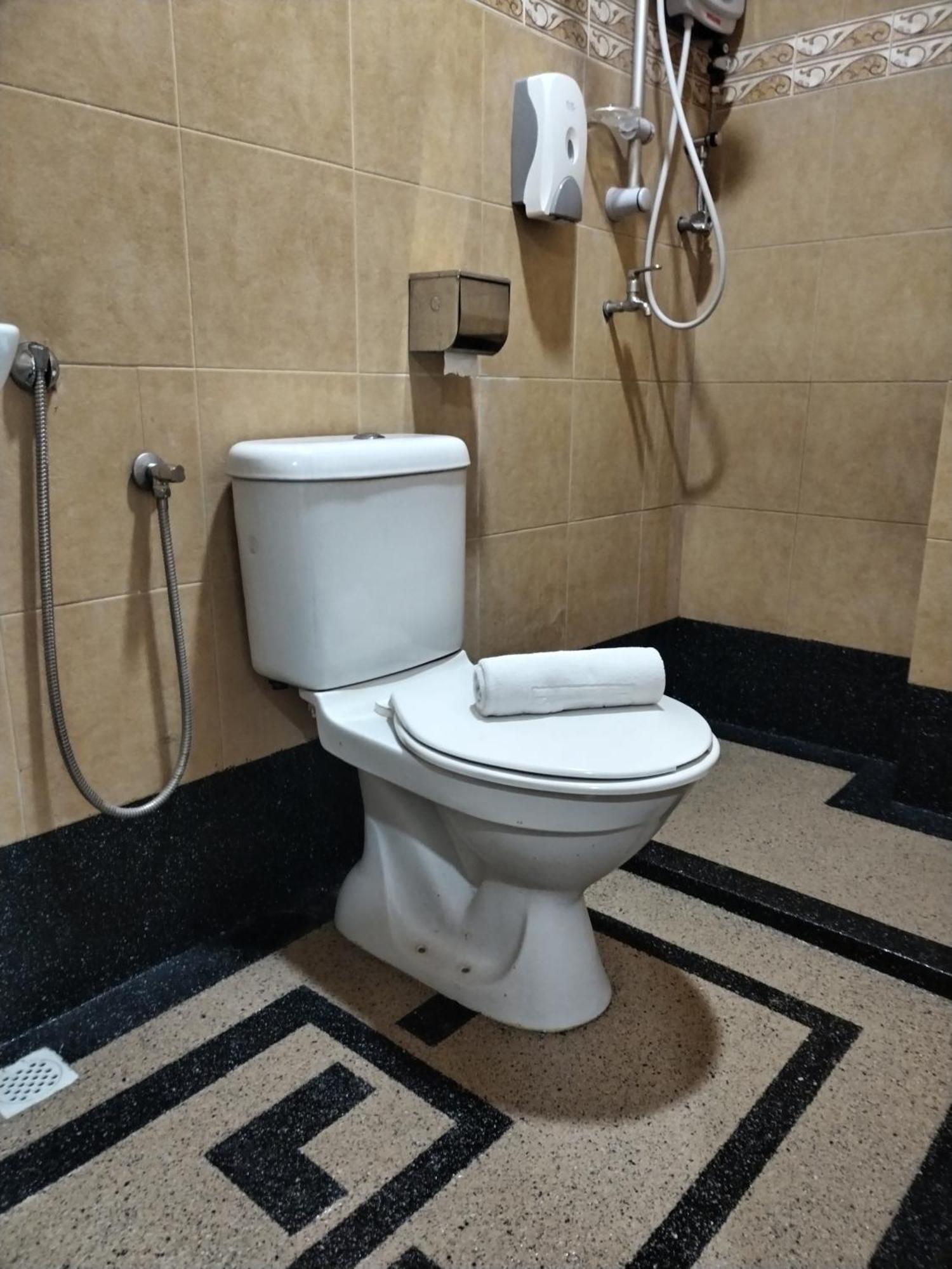 Maple Boutique Hotel קוטה בארו מראה חיצוני תמונה
